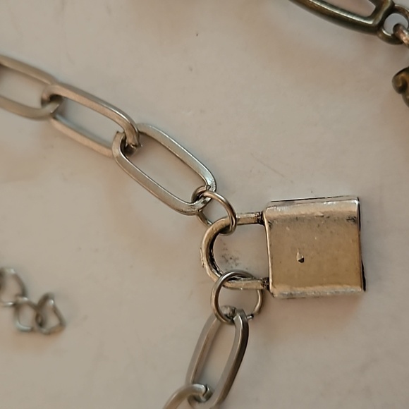 2 Bracelets, 1 is Silvertone & 1 is Bronzetone. Both are 6" w/ 1" Ext. - Picture 2 of 8